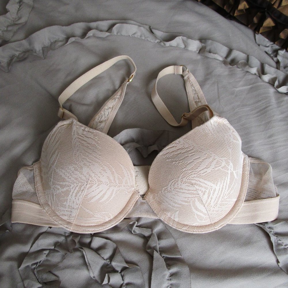 NWOT lightly lined bra